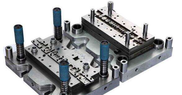 人才短缺（quē）裝備落後影（yǐng）響（xiǎng）我國模具業發展