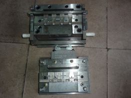 注塑加工模具的（de）組成